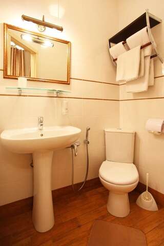 Отель Гостиница Екатерина Одесса 2 смежных двухместных номера-2